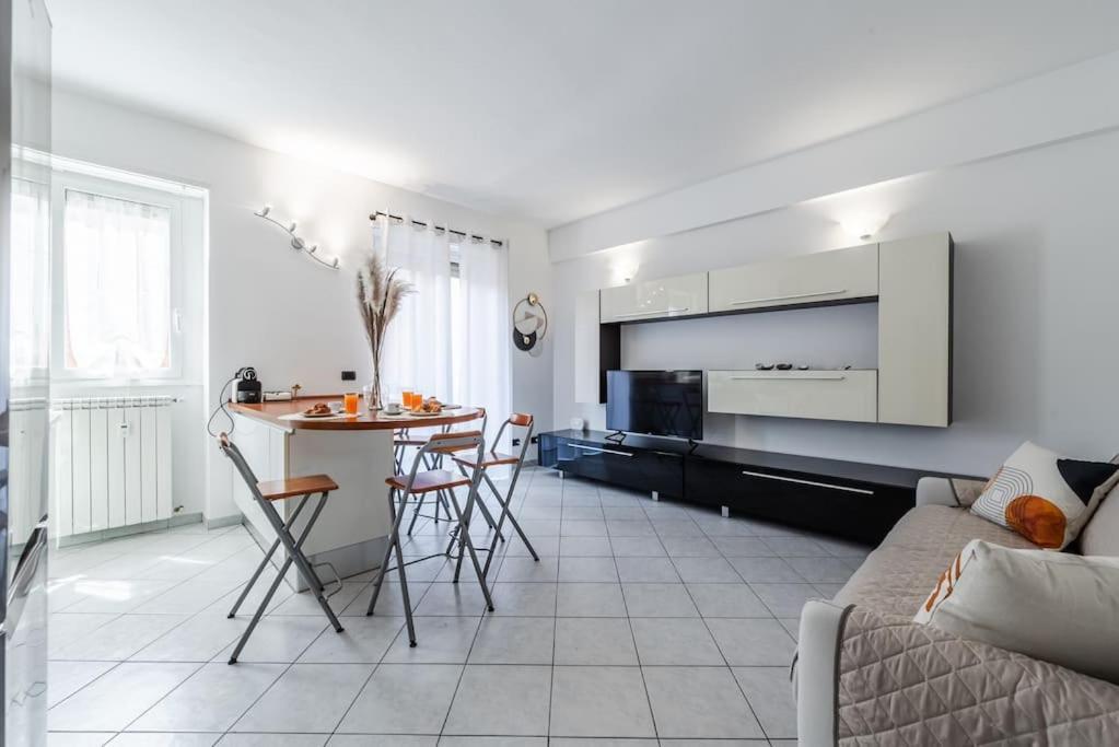 Nuovissima Dimora Con Terrazzino Apartment มิลาน ภายนอก รูปภาพ